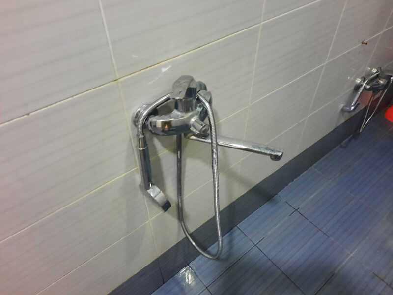 Santexnik isleri - Yenielanlar.az